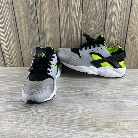 Nike Boys Huarache Run 654275-015 Gray Running Shoes Sneakers Size: 7Y - Picture 2 of 16